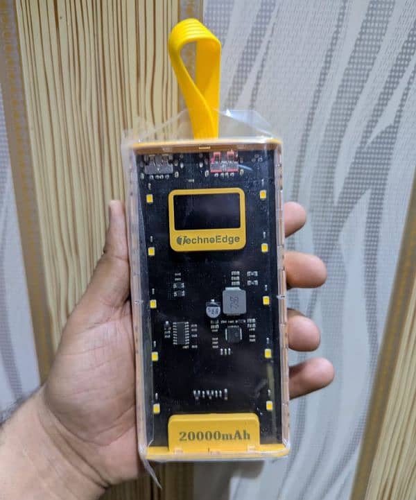 TechnoEdge Flick X Transparent 20000mah power Bank 2