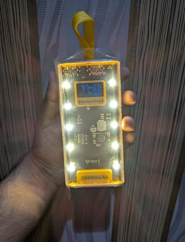 TechnoEdge Flick X Transparent 20000mah power Bank 4