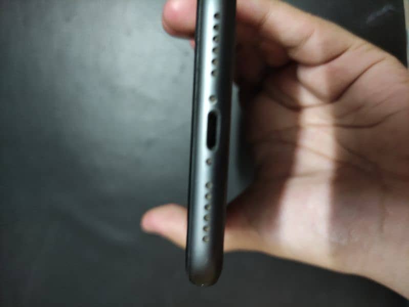 Iphone 11| Non PTA |used | A1 condition| Color black 3