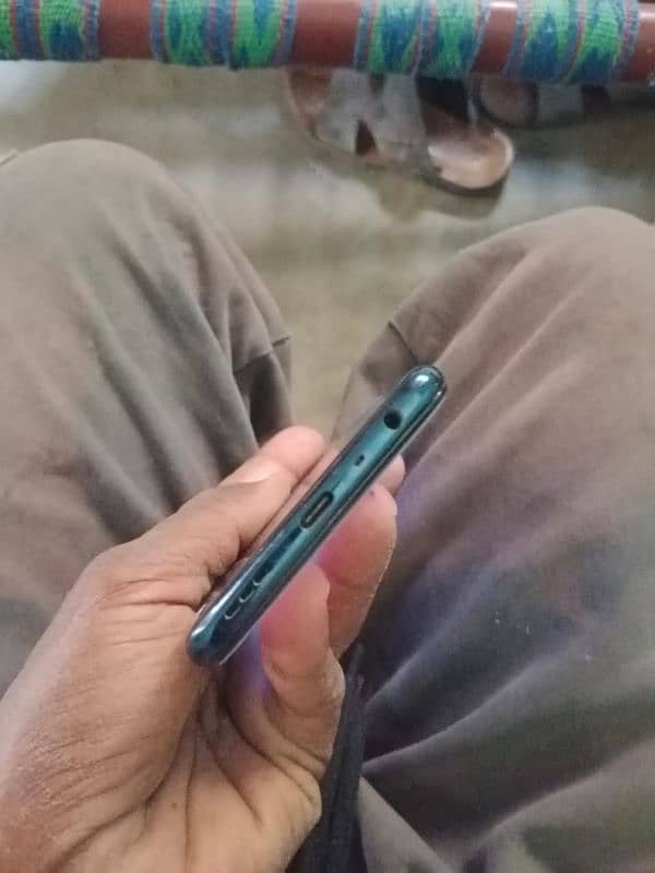 n200 hai one plus ka side finger print hai 2