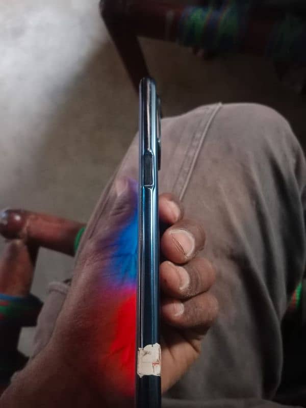 n200 hai one plus ka side finger print hai 3