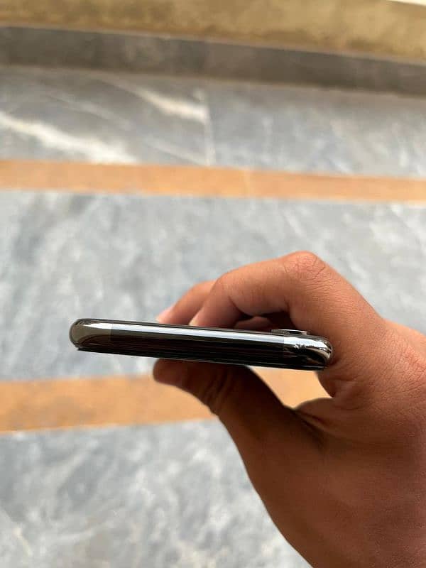 IPHONE X PTA APPROVED 64 GB 4