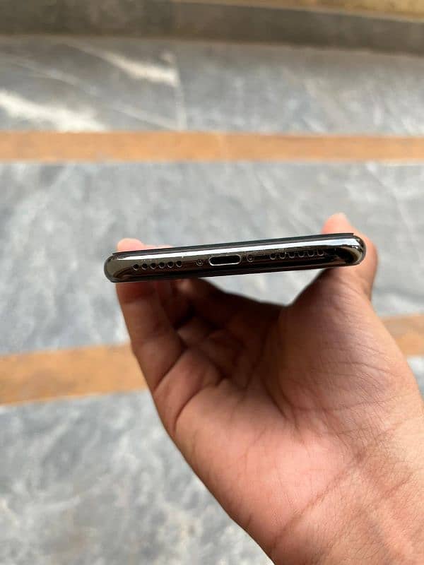 IPHONE X PTA APPROVED 64 GB 6