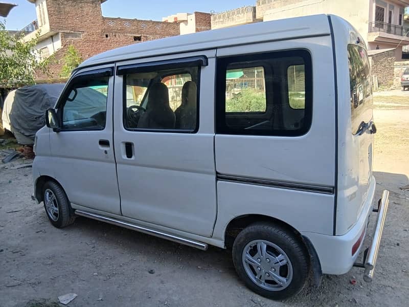 Daihatsu Hijet 2013 3