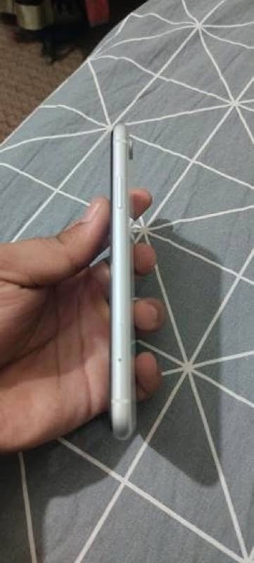 iPhone xr 2