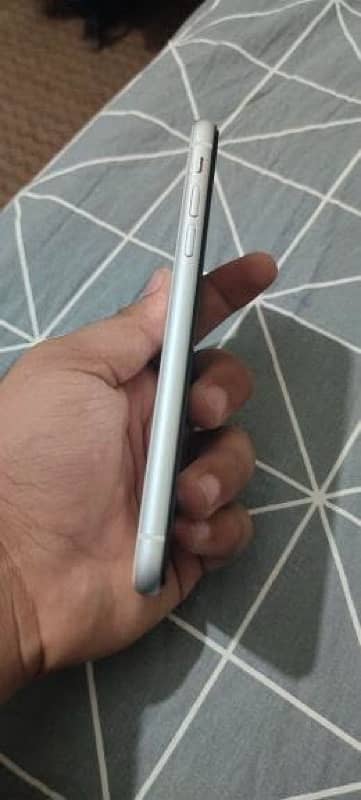 iPhone xr 3