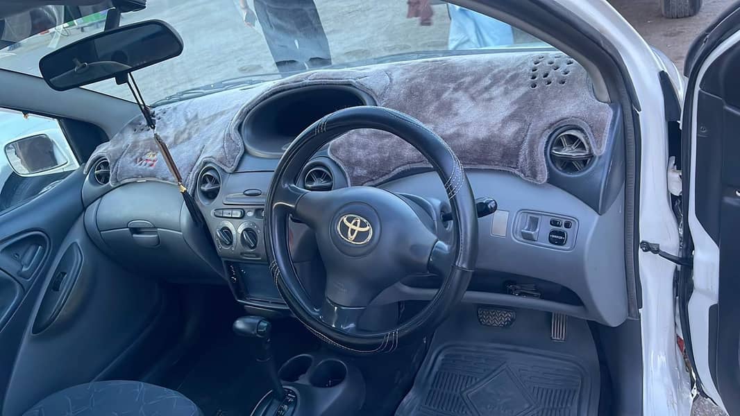 Toyota Vitz 2003 2