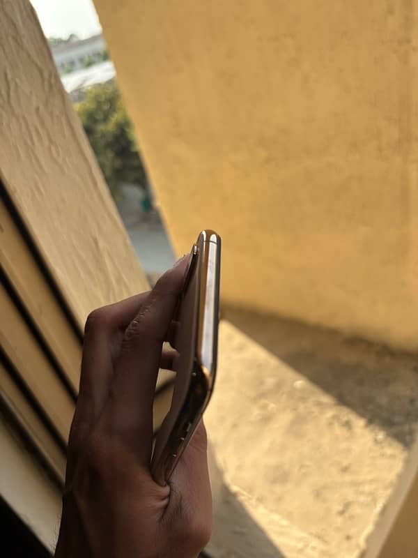 I phone XSmax factory unlock 256gb battery change 100% 2