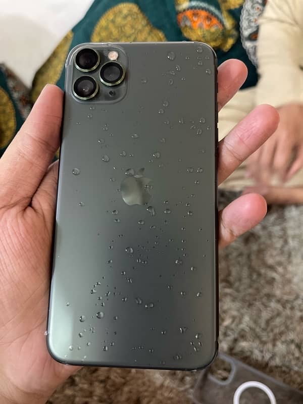 iPhone 11 promax 256gb sim glitch 1