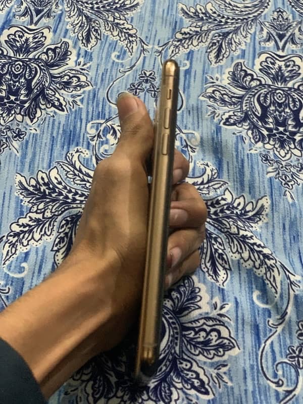 iphone 11 pro max 5