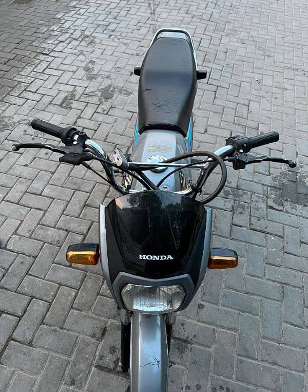 Honda CD 70 Dream Best Condition 8
