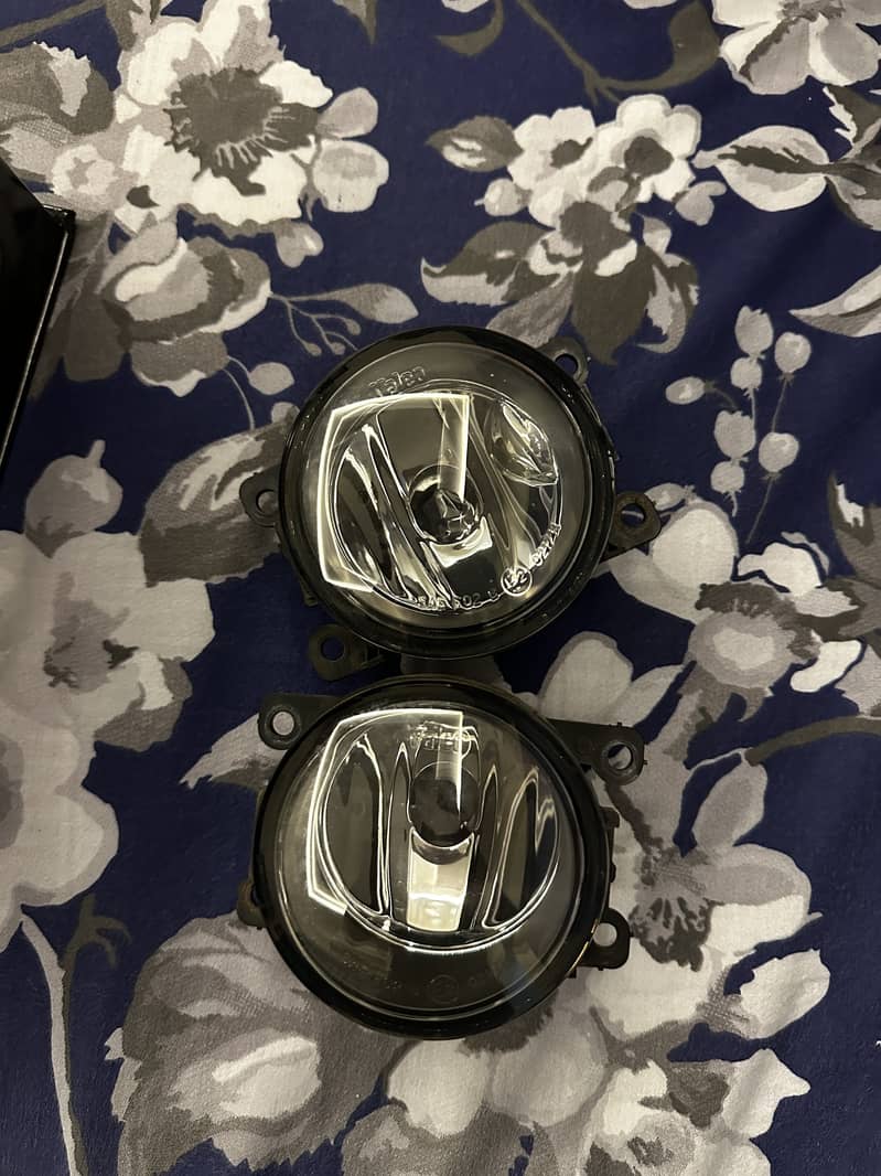 Original Japanese Fog light Swift WagonR Cultus Ciaz 2