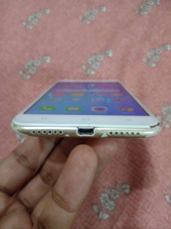 oppo a71 (back damage) 4