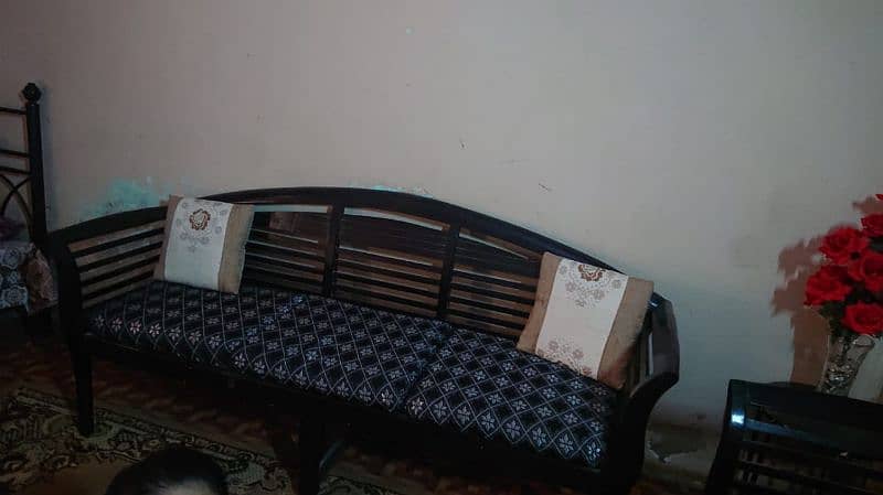 5 seater sofa 0