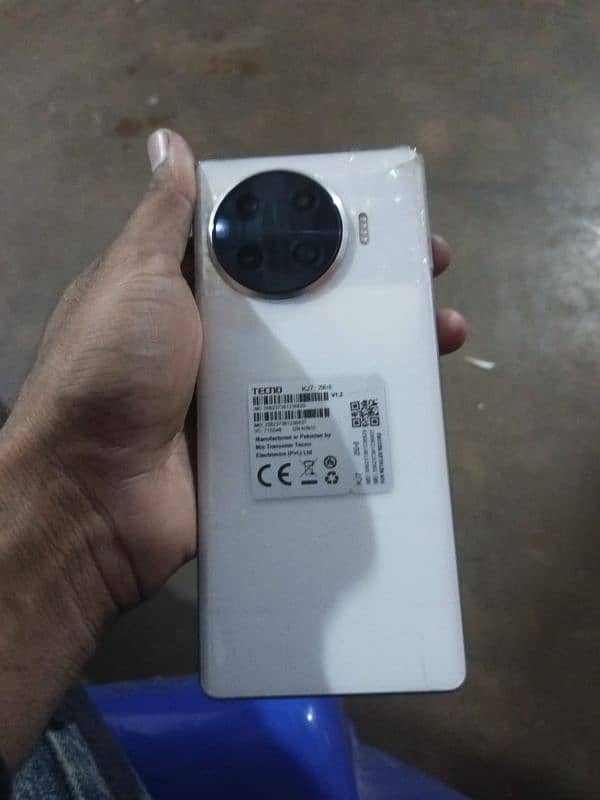 spark 20 pro plus. . . . phone 03131011783 1