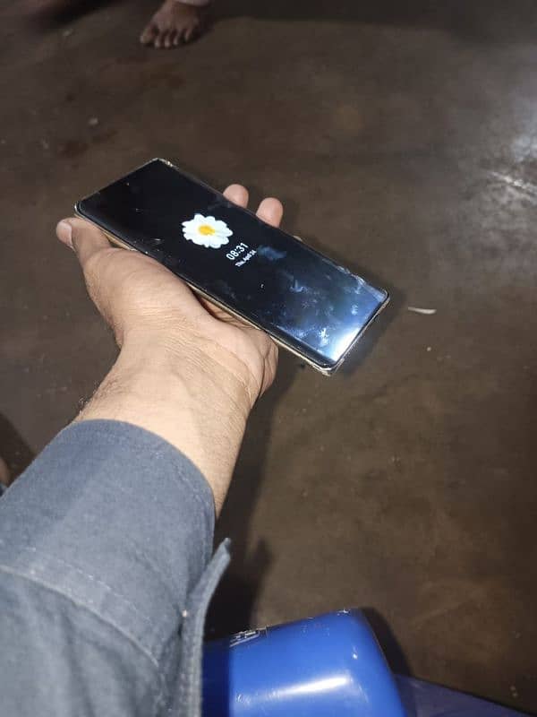 spark 20 pro plus. . . . phone 03131011783 2