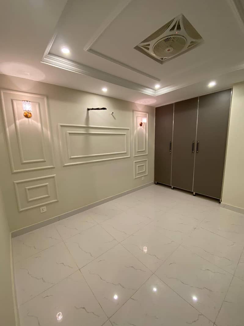 ONE BED READY TO MOVE LUXURY APARTMENT POSSESSION WITH 50% REMAINING PAY IN 1 YEAR INSTALMENT PLAN 6