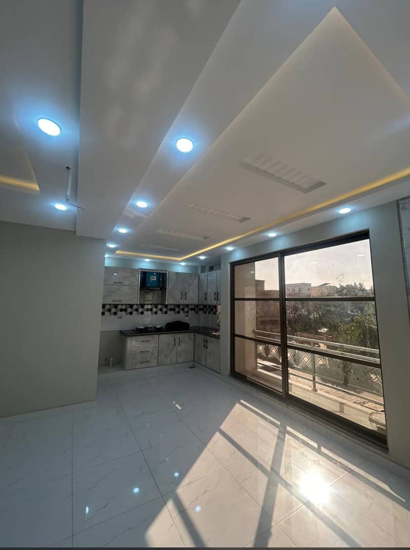 ONE BED READY TO MOVE LUXURY APARTMENT POSSESSION WITH 50% REMAINING PAY IN 1 YEAR INSTALMENT PLAN 7