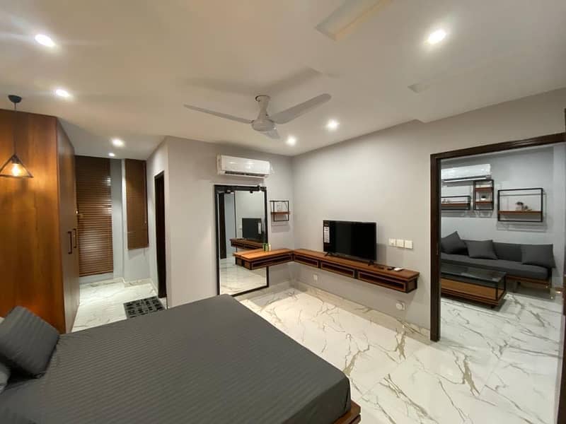 ONE BED READY TO MOVE LUXURY APARTMENT POSSESSION WITH 50% REMAINING PAY IN 1 YEAR INSTALMENT PLAN 12