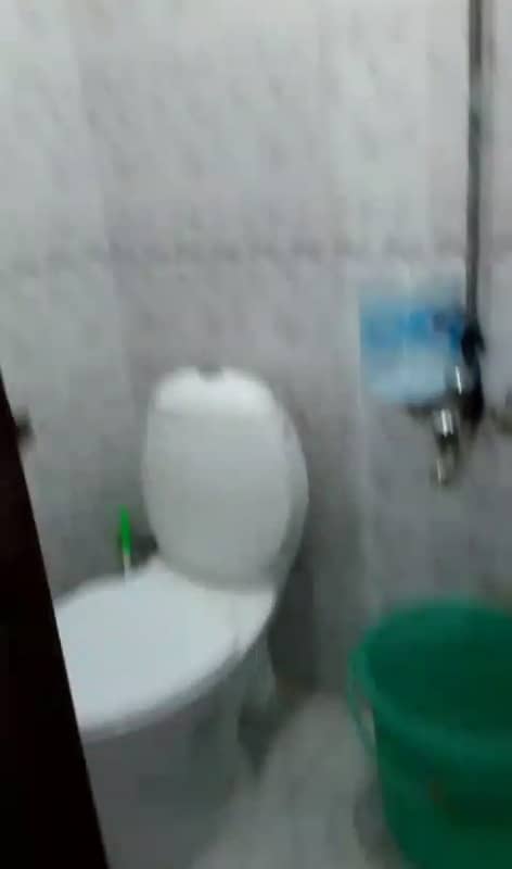 A Upper Portion Of 120 Square Yards In Gulistan-e-Jauhar - Block 17 4