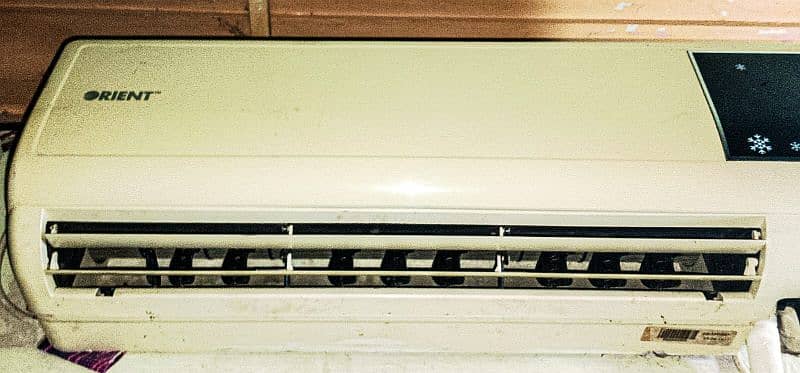 1 ton AC aur conditioner in working condition powerful cooling 1