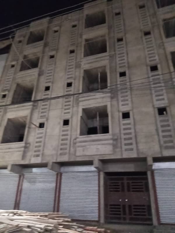 Flat Of 1100 Square Feet In Gulshan-e-Kaneez Fatima - Block 2 For sale 1