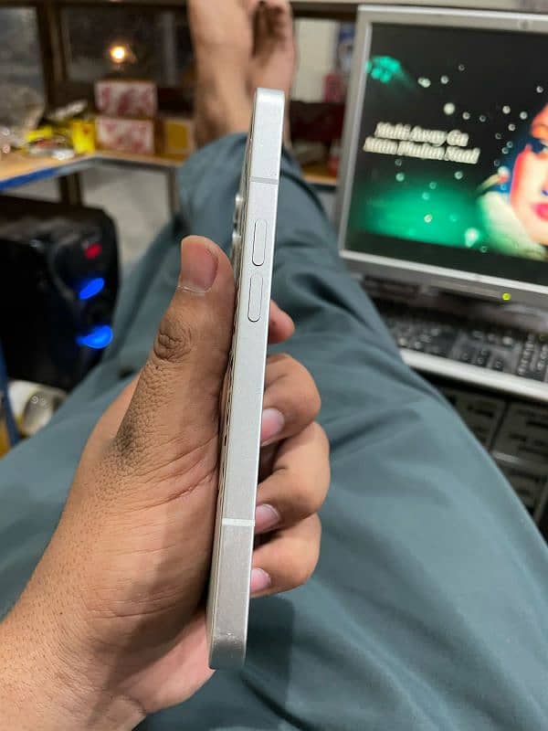 Nothing Phone 1 2