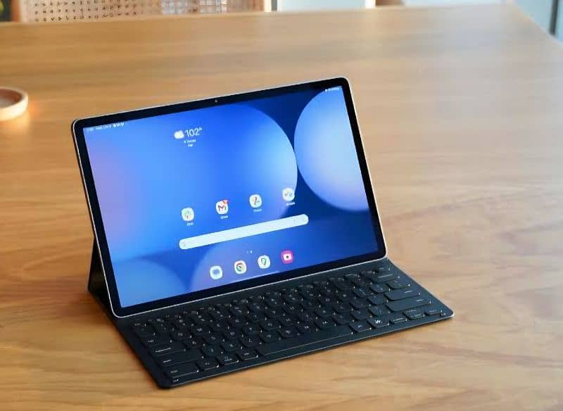 samsung tab s10+ and keyboard cover 0