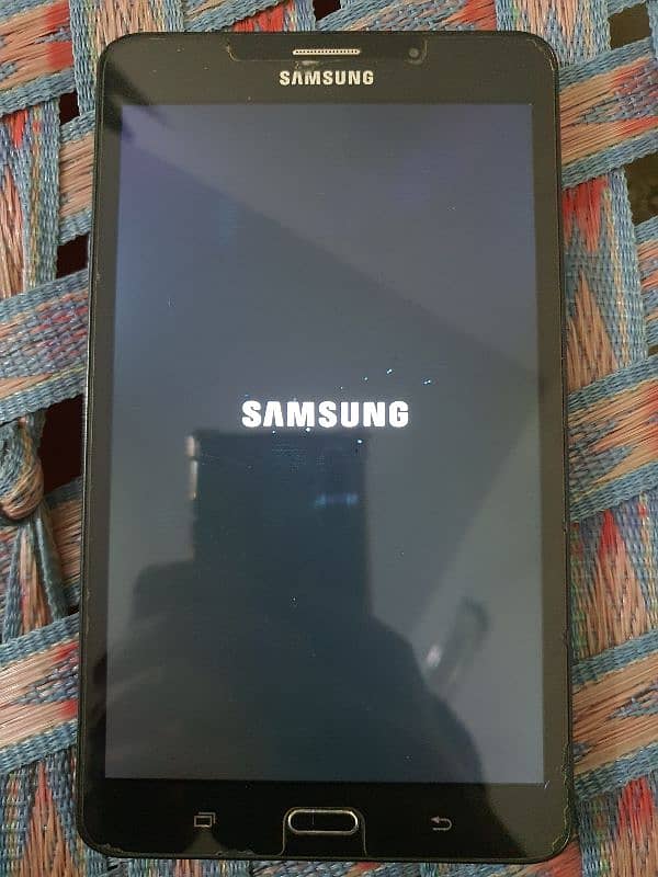 Samsung Galaxy Tab A (2016) 5