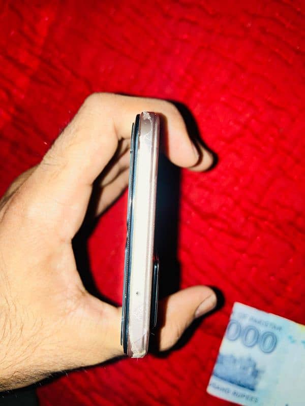 vivo v23e  8+4/256 0