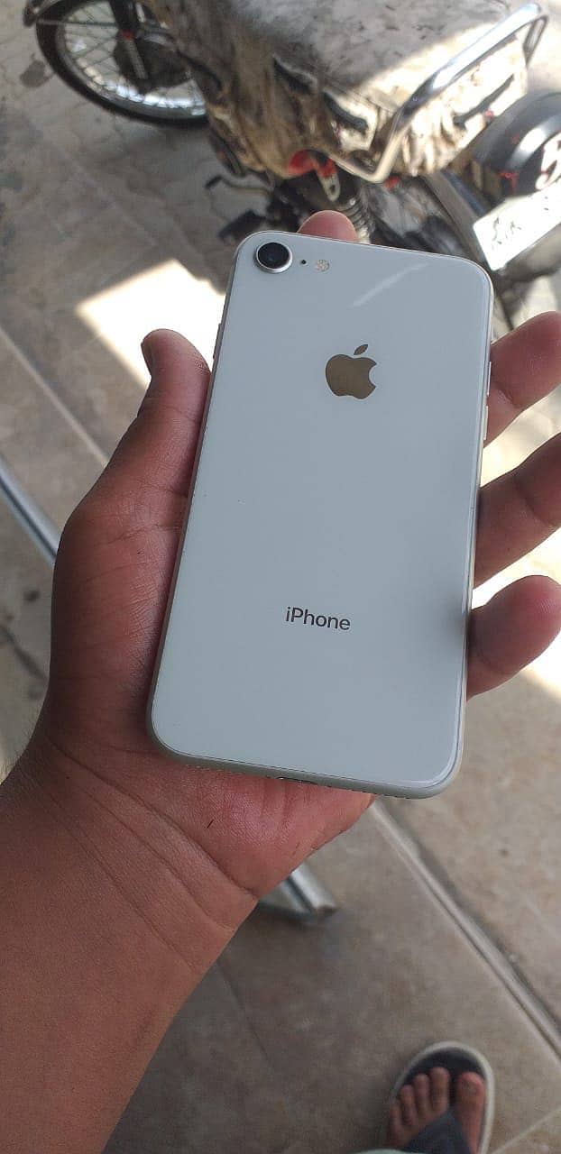 iPhone 8 5