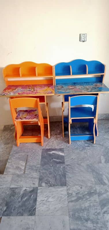 study table. . 03086920164 0