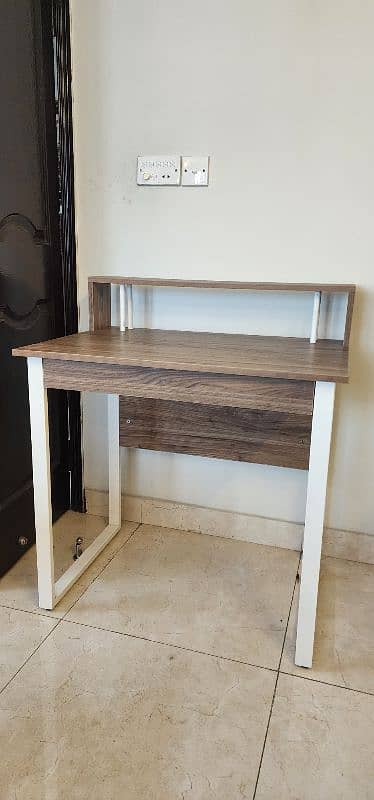 Study table- pair 3