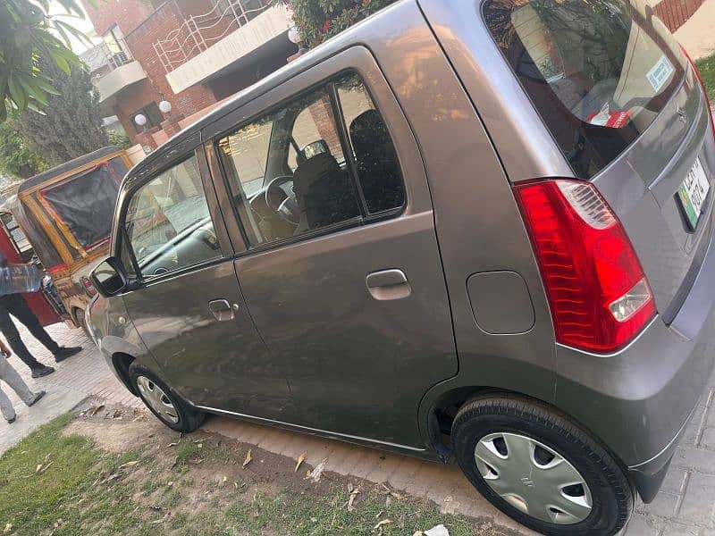 Suzuki Wagon R 2017 4