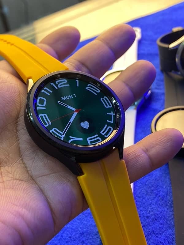 Samsung watch 6 classic 47mm black and silver 4