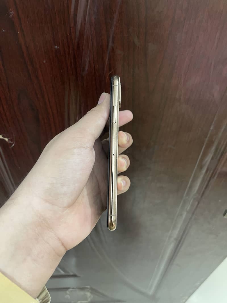 iPhone XS 1