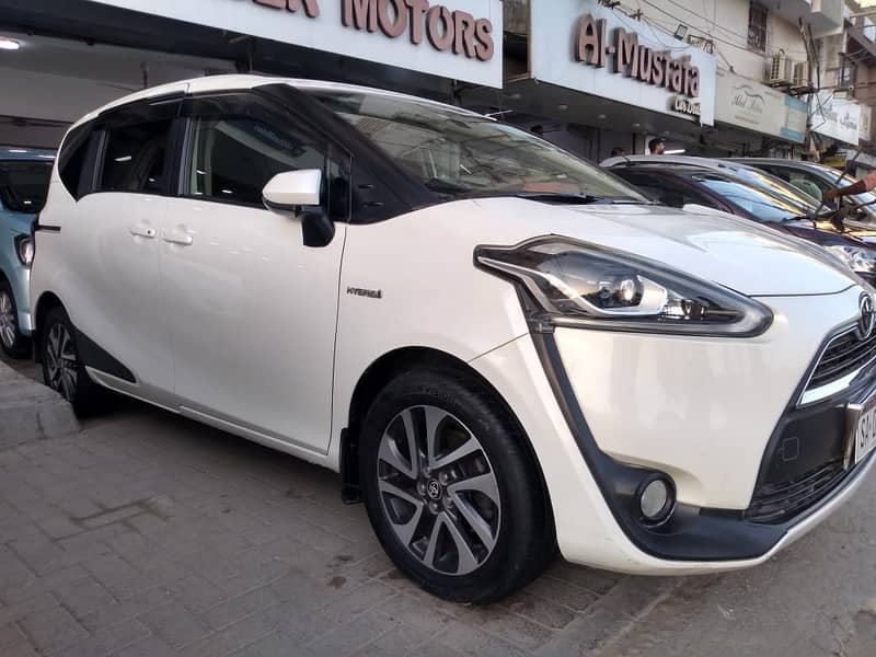 Toyota Sienta 2015 | Hybrid 99% battery Hybrid HEV | Push Start 1