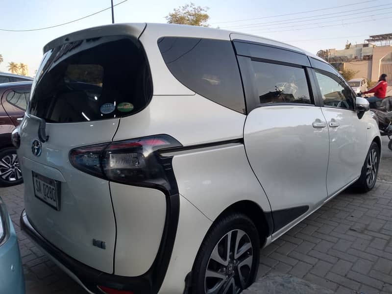 Toyota Sienta 2015 | Hybrid 99% battery Hybrid HEV | Push Start 3