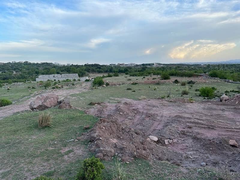 Get This Amazing 20 Marla Residential Plot Available In Shah Allah Ditta 0