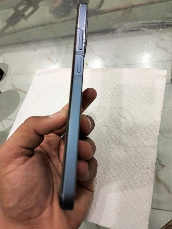 realme C63 android  phone 5