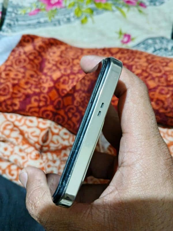 Infinix Hot 40 5