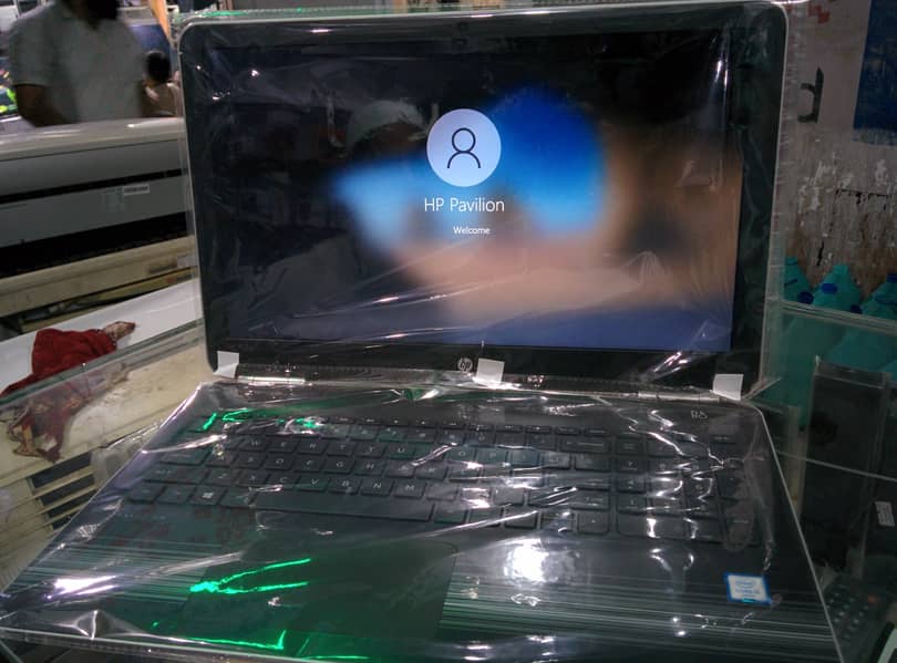 Intel i5, 6th Generation - Intel (R) Core(TM) i5 - 6200U CPU @ 2.30GHz 1