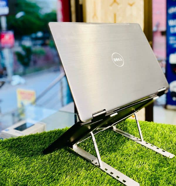 Dell Latitude 3390 2-in-1 Intel 8th gen Pentium 10