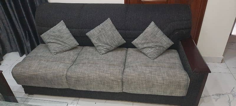 L shaped sofa 9 seats 3+3+2+1+ table 2