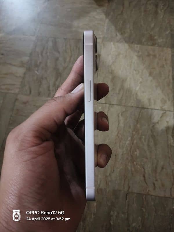 iPhone 13 FACTORY UNLOCKED 1
