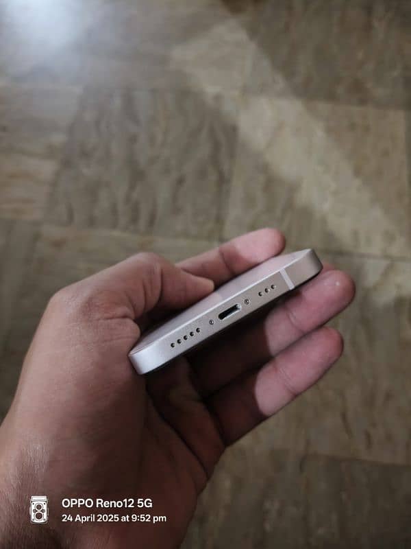 iPhone 13 FACTORY UNLOCKED 2