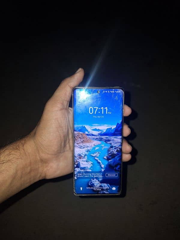 teckno spark 20 pro Plus 8+8,256gb 3