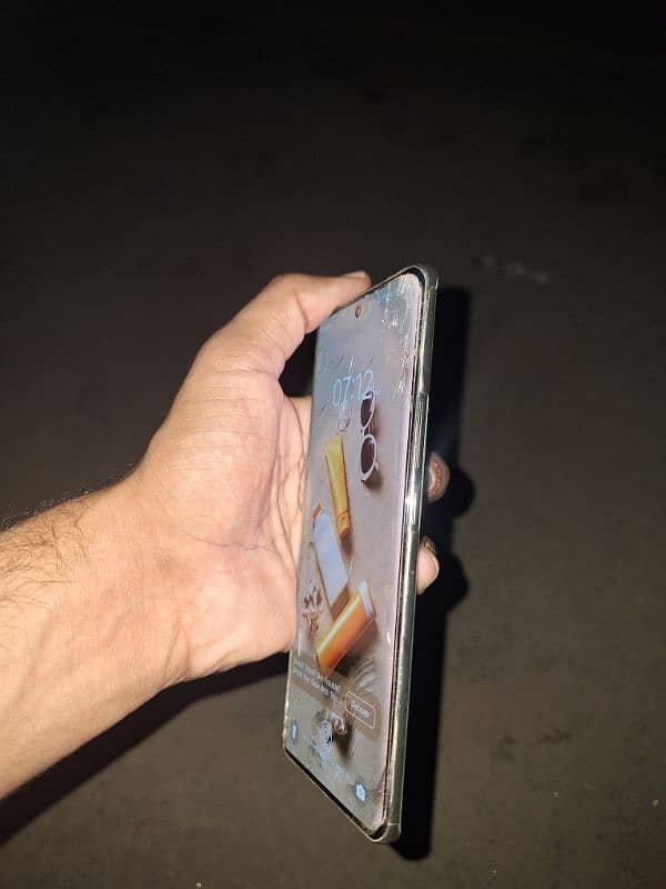 teckno spark 20 pro Plus 8+8,256gb 6