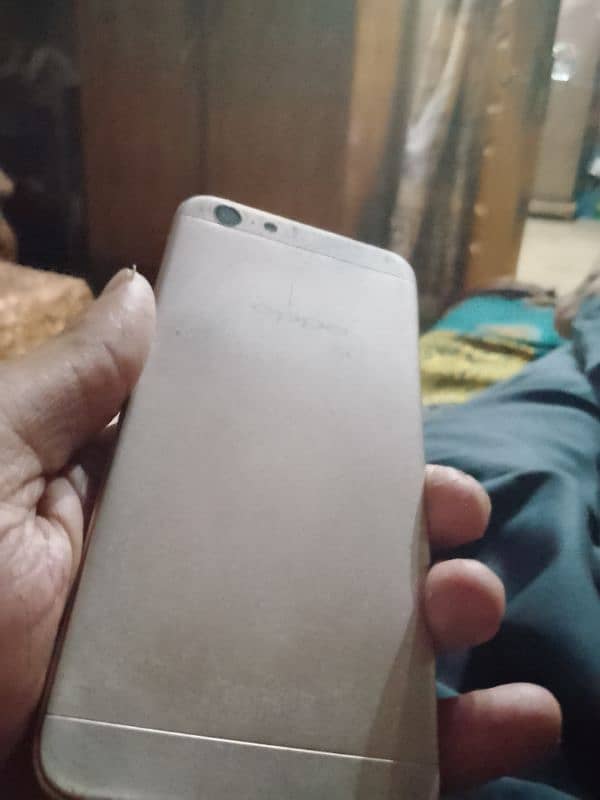 Oppo a57 10/7 condition glass break 3/32 ram + mamry PTA approved 2