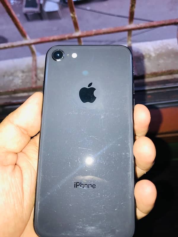 IPHONE 8 (Non PTA) 64gb 0
